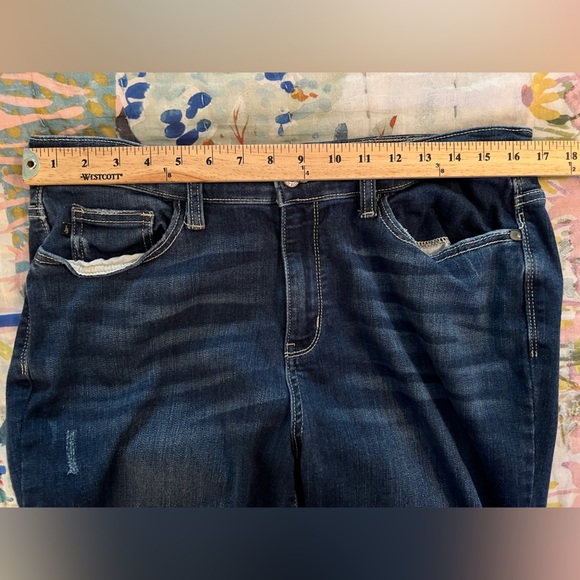 JUDY BLUE 15/32 Slim Fit Women's Distressed Raw Notched Hem Blue Jeans JB82403DK - Picture 8 of 11